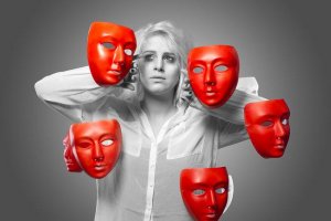 Lorsque nous nous critiquons nous-mêmes