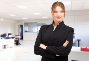 Pourquoi les hommes préfèrent-ils les femmes indépendantes ?