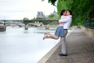 L'amour est plus qu'un éblouissement