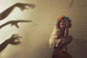 Les artisans de l'ironie et du sarcasme