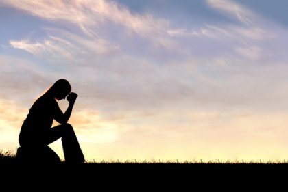 pression-sociale-shutterstock_217077385-420x281