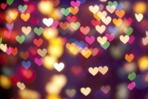 Qu'est-ce que le polyamour ? Bienfaits et difficultés