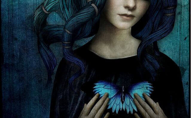 mujer-corazón-de-mariposa