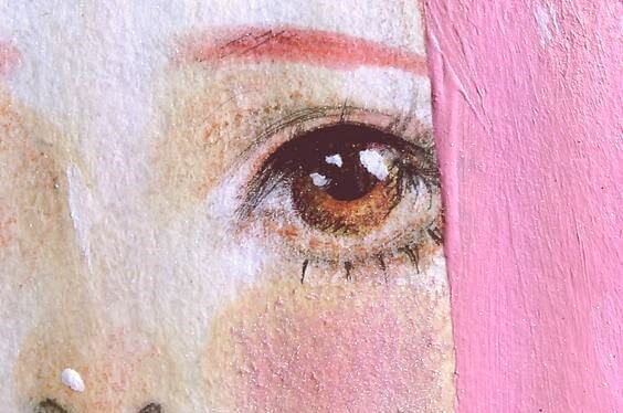 Femme-cheveux-roses