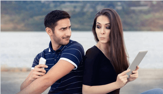 Pareja-mirándose
