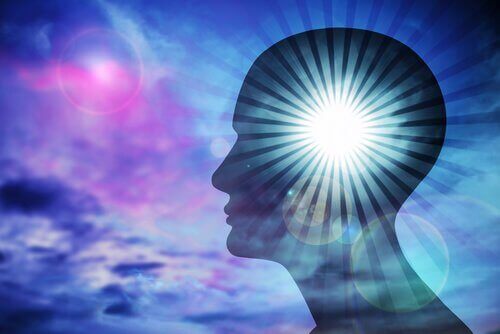 Profil-cerveau-illumine