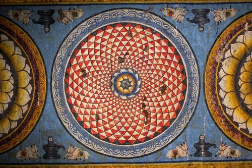 Mandala-sur-le-mur-d'un-temple