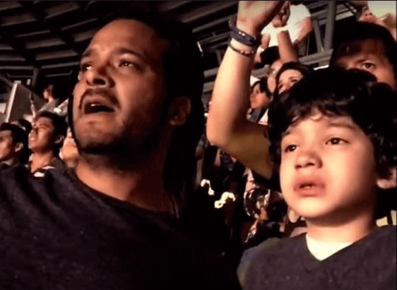 Voici les larmes d'émotion d'un enfant autiste à un concert de Coldplay