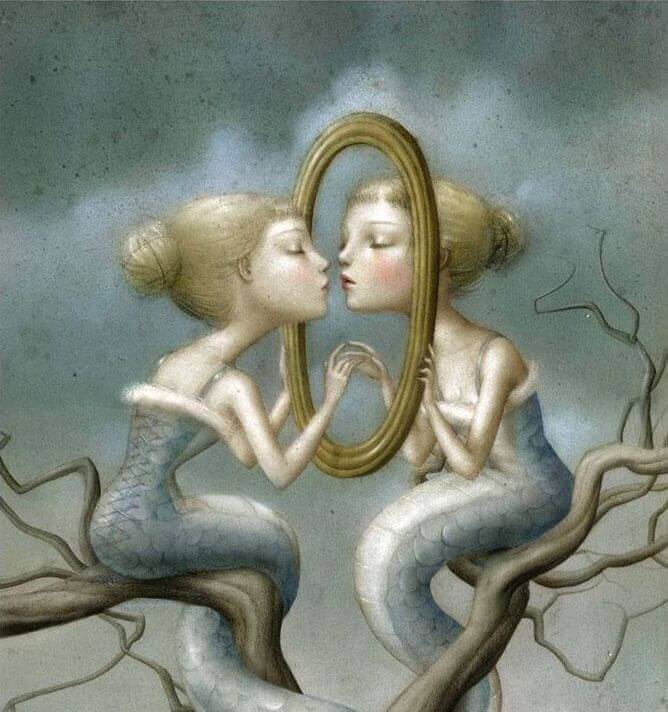 Scene-symbolique-femme-devant-un-miroir