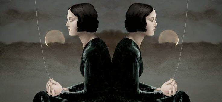 deux femmes dos a dos