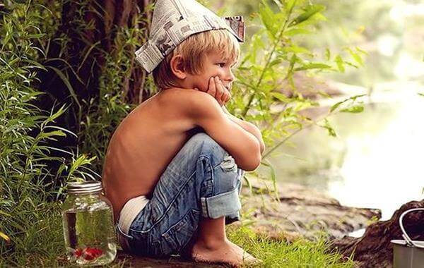 Enfant-jouant-2