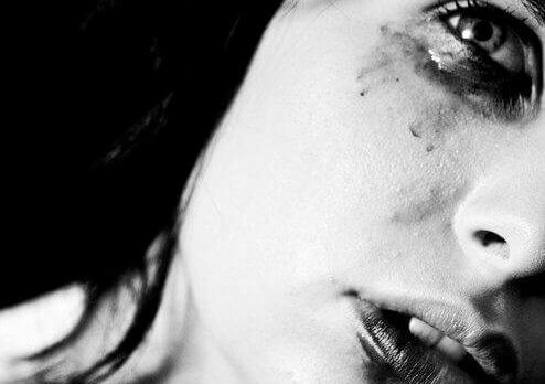 Femme-pleurant-e1456509230139