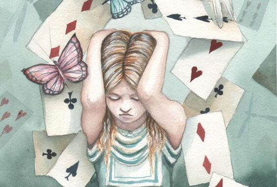 alice-entouree-de-cartes