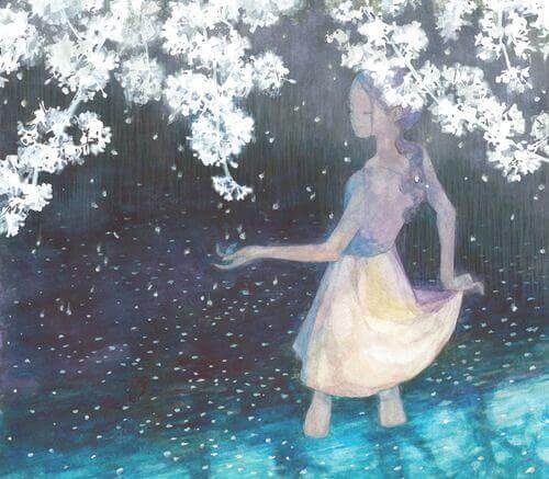 femme-sous-des-fleurs-blanches-profitant-de-son-bonheur