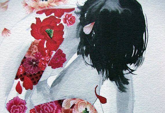 Femme-tatouages-forme-de-fleurs