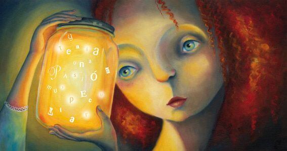 nila-con-tarro-con-luz-viendo-la-riqueza-interna