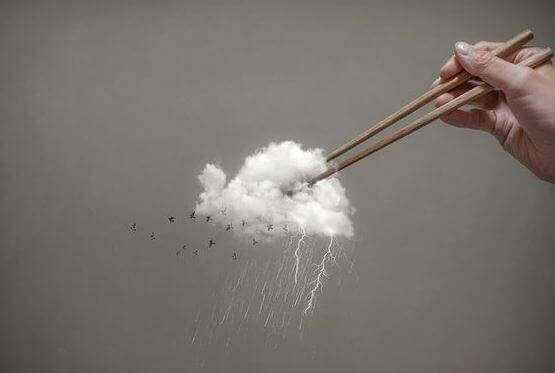 palillos-chinos-cogiendo-una-nube