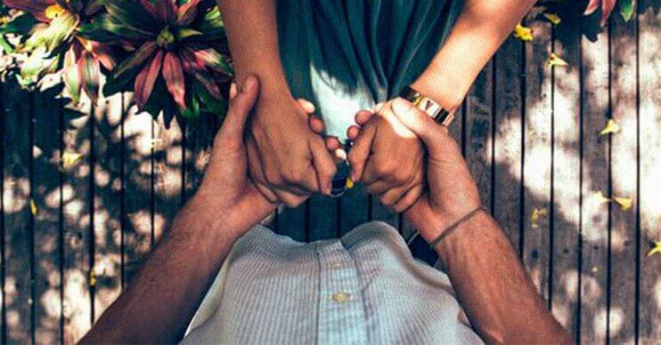 couple-main-dans-la-main
