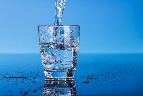 verre-se-remplissant-deau