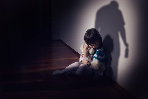 enfant-apeure