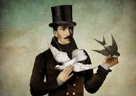 hombre-con-palomas