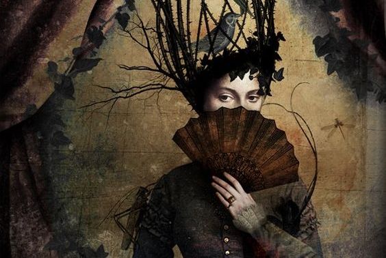 femme-eventail