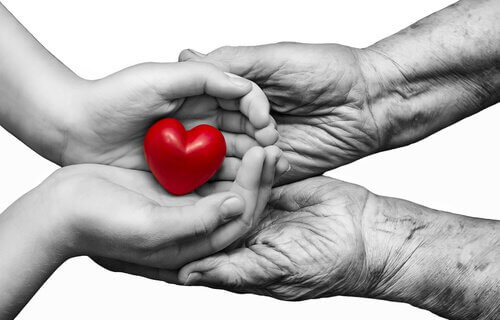 manos-con-corazon