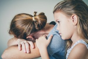 Comment la dépression affecte la relation mère-enfant