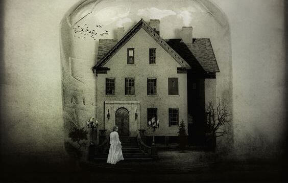 chica-entrando-hogar