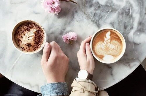 pareja-cafe
