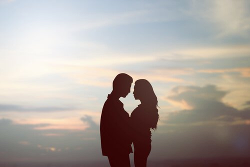 silueta-de-una-pareja