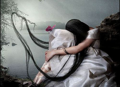 mujer-cabeza-inclinada