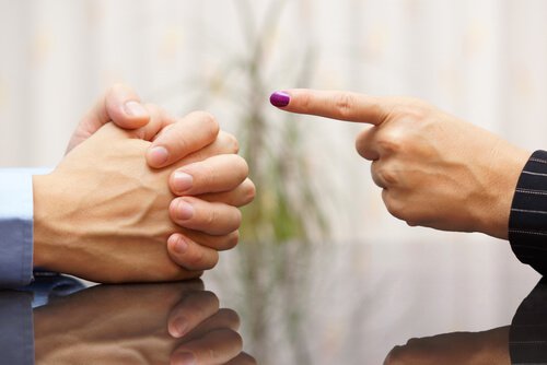 personas-que-critican