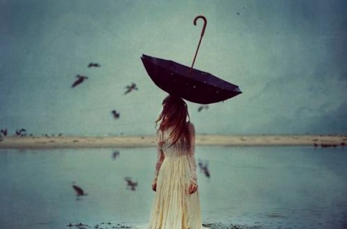 mujer-con-paraguas