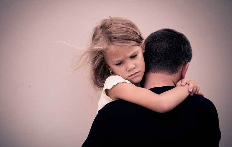 5 traces émotionnelles chez les enfants de parents alcooliques