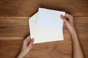 La technique de l'invitation : découvrez comment nous permettons parfois aux autres de nous offenser