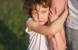 La différence qu'il y a entre choyer un enfant et le rendre incompétent