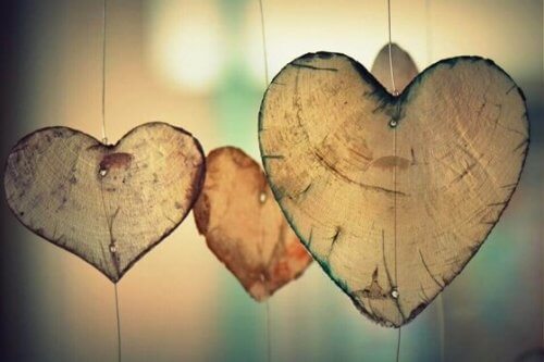 En amour, il y a celleux qui utilisent une loupe alors qu'iels auraient besoin d'un miroir
