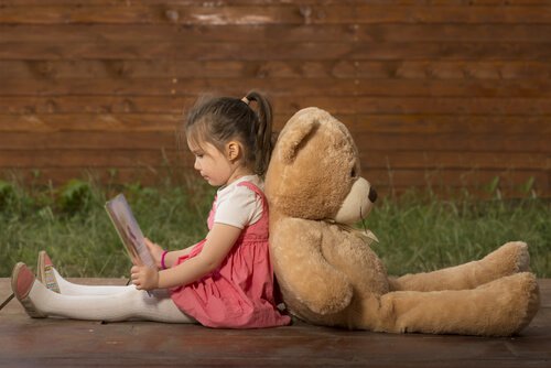 Maman, je n'ai pas besoin de toi : l'attachement évitant chez les enfants