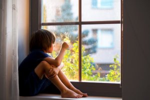 L'anxiété de séparation : l'importance de l'attachement pour la santé des enfants