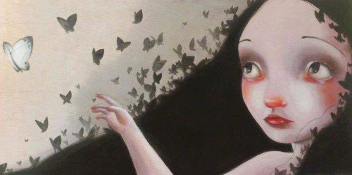 petite fille et papillons