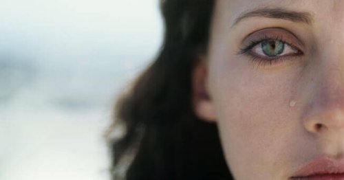 femme qui va apprendre de la perte