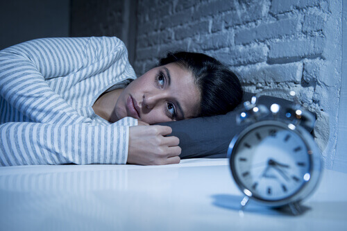 femme en état d'insomnie manquant de mélatonine