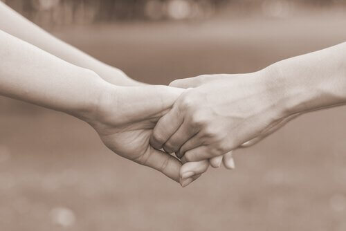 mains d'un couple