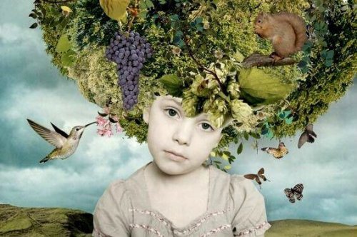 enfant avec des fleurs sur la tête