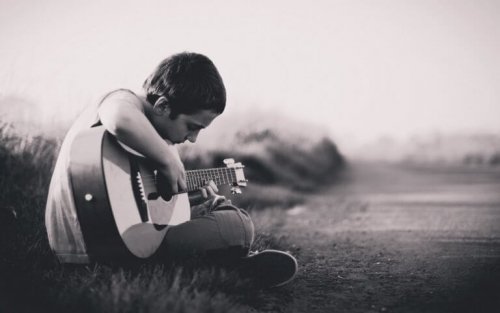 enfant triste vivant son deuil