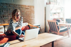 Vous êtes travailleur-se indépendant-e ? Faites attention à votre santé