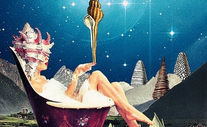 femme dans une baignoire