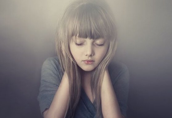 enfant ayant besoin de libérer ses émotions