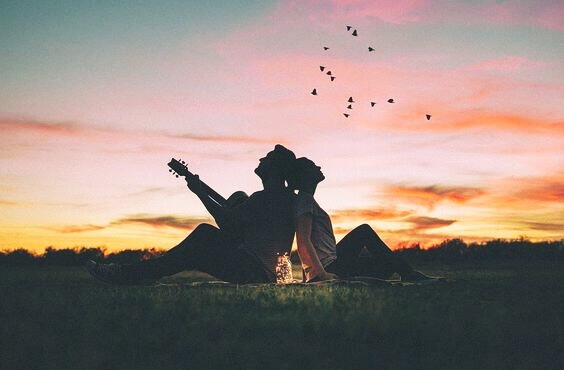 couple au crépuscule